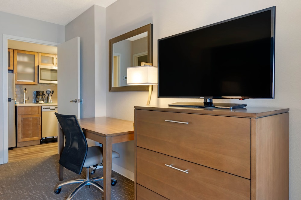 Staybridge Suites Orlando Royale Parc Suites by IHG — Hotel rooms in Kissimmee, Florida