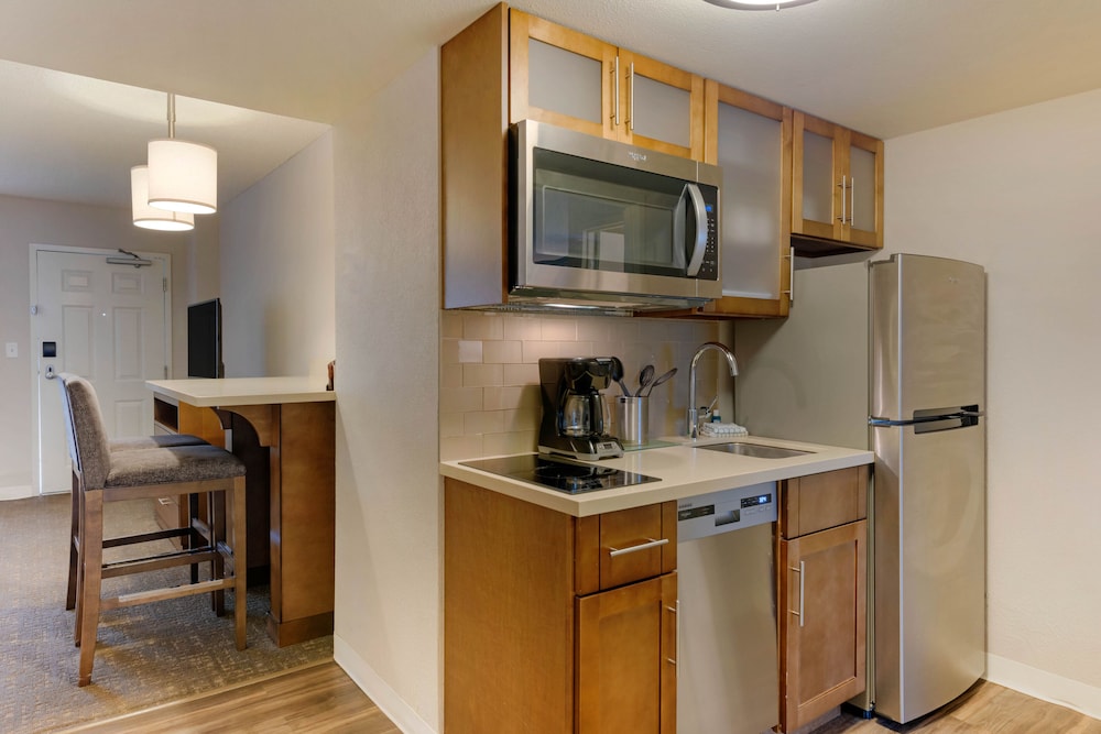 Staybridge Suites Orlando Royale Parc Suites by IHG — Hotel rooms in Kissimmee, Florida