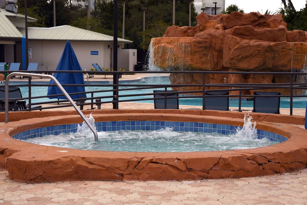 Wyndham Lake Buena Vista – Disney Springs® Area — Swimming pool in Lake Buena Vista, Florida