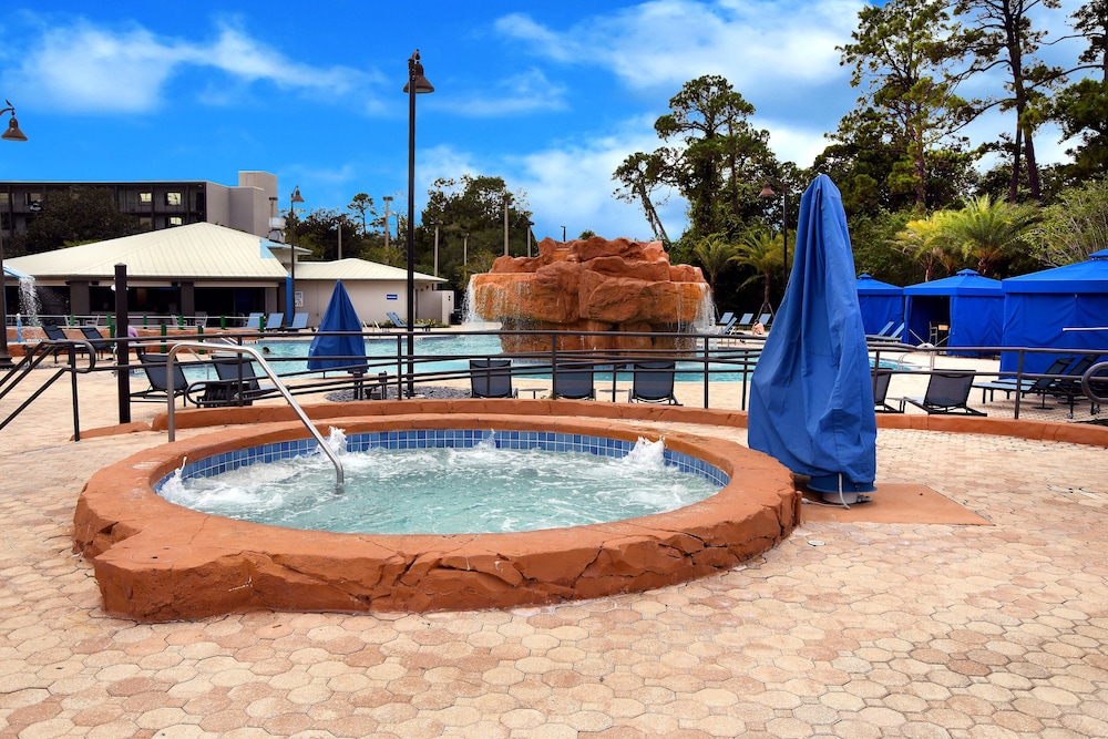 Wyndham Lake Buena Vista – Disney Springs® Area — Swimming pool in Lake Buena Vista, Florida