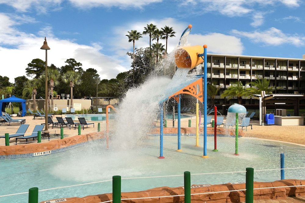 Wyndham Lake Buena Vista – Disney Springs® Area — Swimming pool in Lake Buena Vista, Florida
