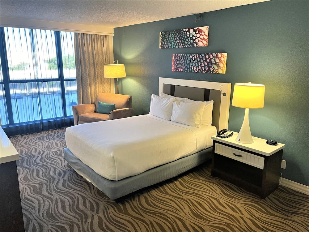 Wyndham Lake Buena Vista – Disney Springs® Area — Hotel rooms in Lake Buena Vista, Florida