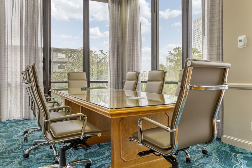 Wyndham Lake Buena Vista – Disney Springs® Area — Hotel building in Lake Buena Vista, Florida