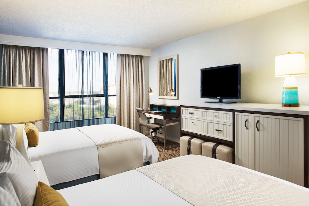 Wyndham Lake Buena Vista – Disney Springs® Area — Hotel rooms in Lake Buena Vista, Florida