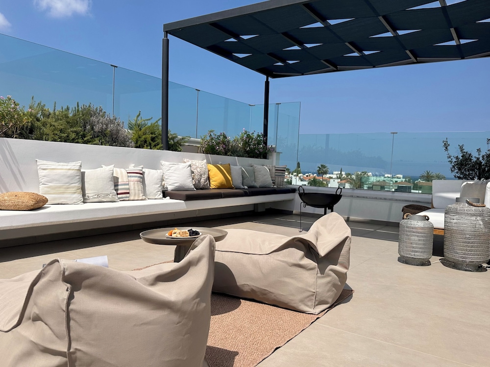 Lora Pearl Luxury Villa By Louis Hotels — Hotel building in Protaras, Famagusta Region