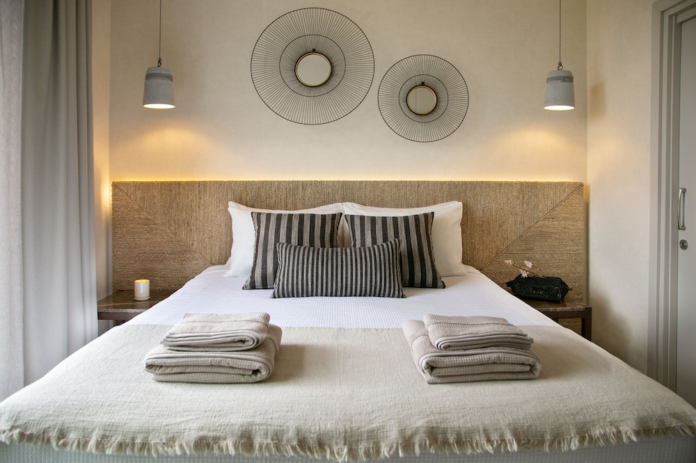 Lora Pearl Luxury Villa By Louis Hotels — Hotel rooms in Protaras, Famagusta Region