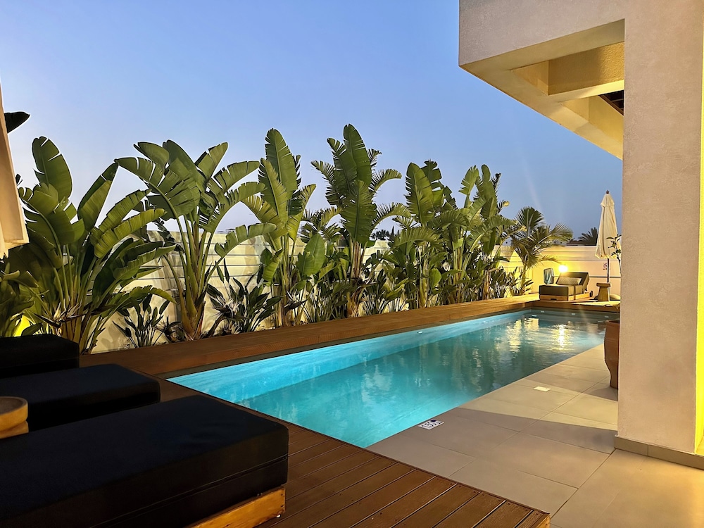 Lora Pearl Luxury Villa By Louis Hotels — Swimming pool in Protaras, Famagusta Region