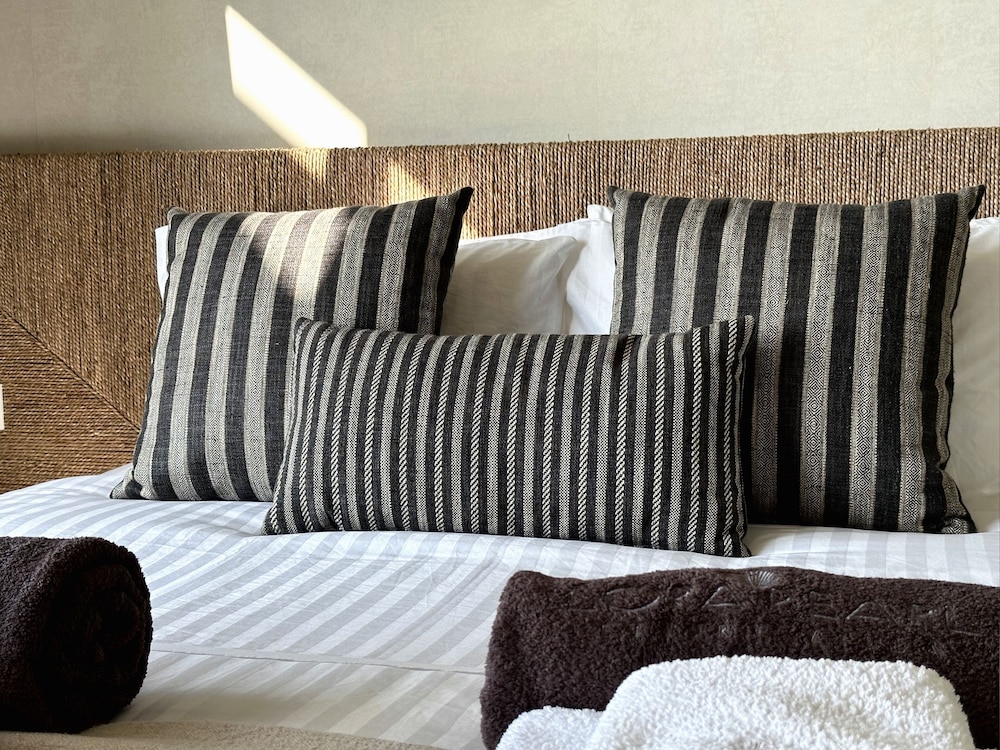 Lora Pearl Luxury Villa By Louis Hotels — Hotel rooms in Protaras, Famagusta Region