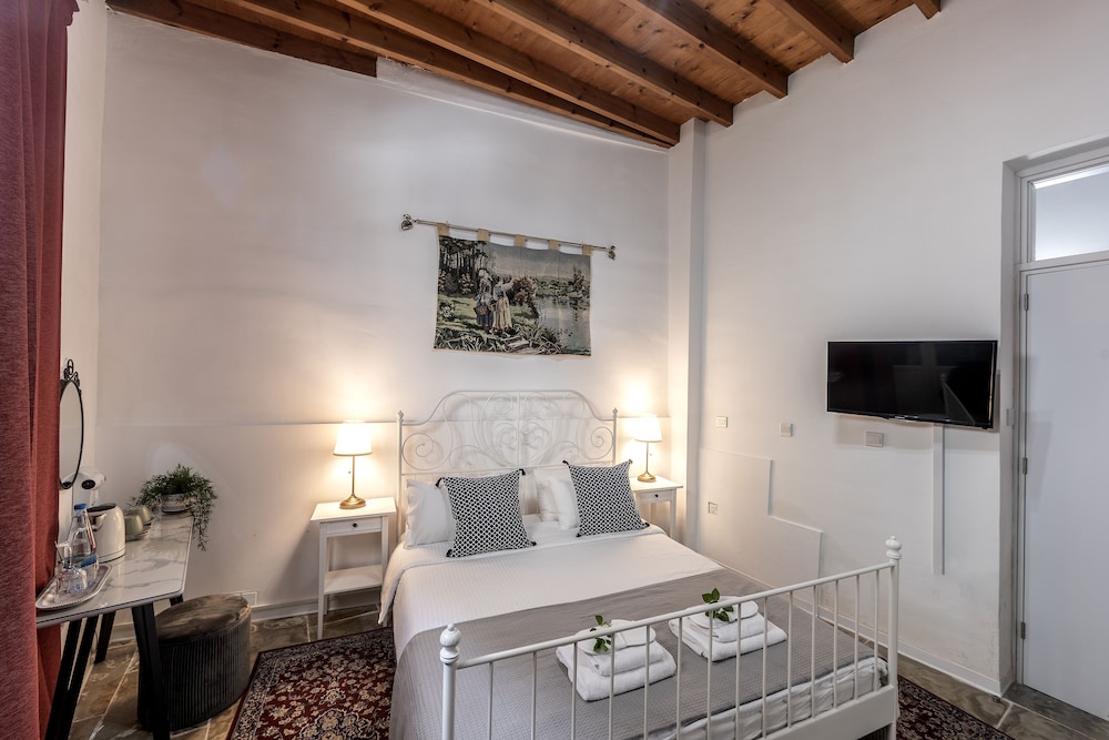 Edem Traditional House — Hotel rooms in Larnaca, Larnaca Region