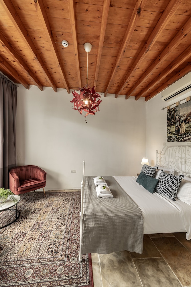 Edem Traditional House — Hotel rooms in Larnaca, Larnaca Region