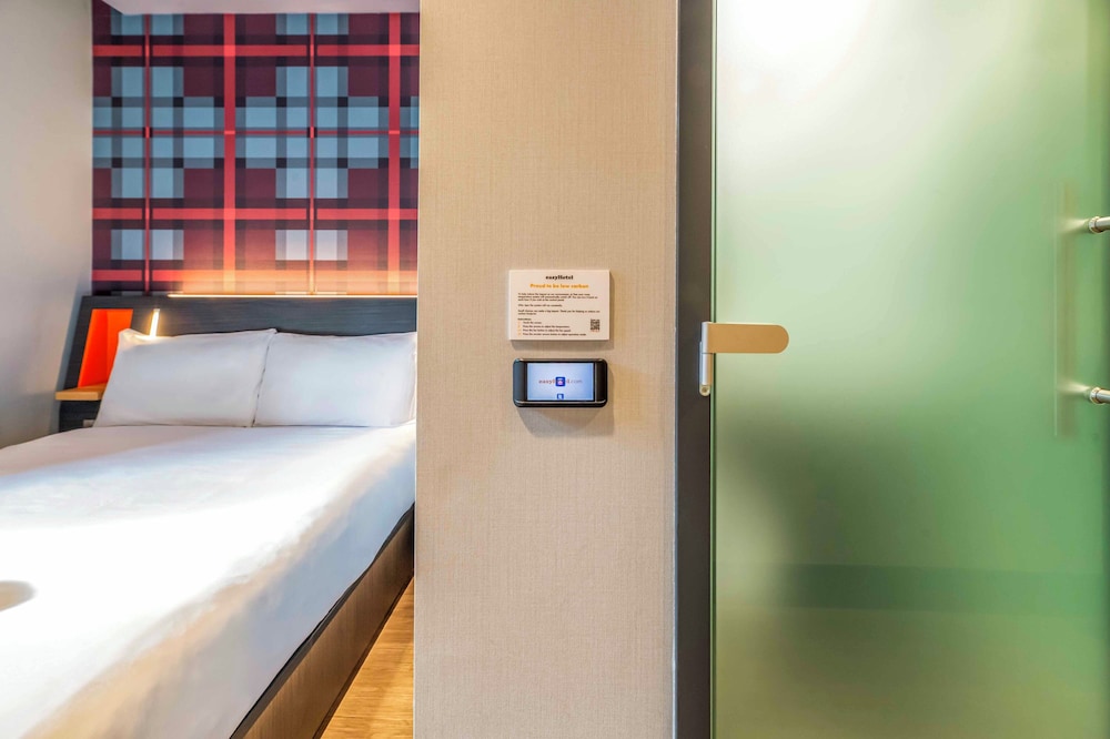 easyHotel Dublin City Centre — Hotel rooms in Dublin, Dublin City