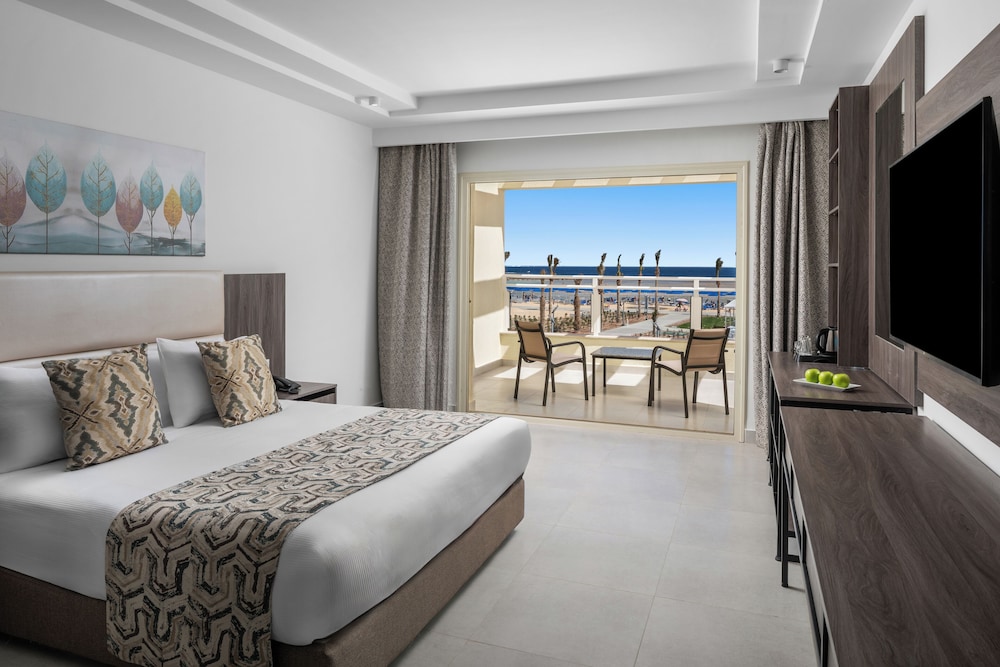 Albatros Makadi Resort — Hotel rooms in Makadi Bay, Red Sea