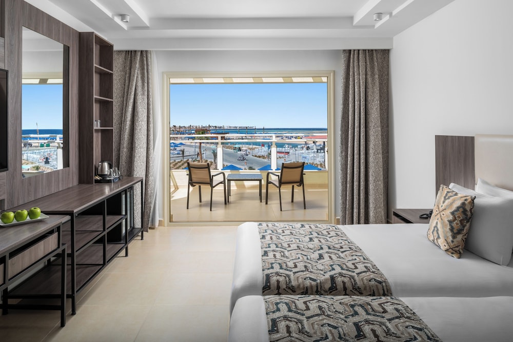 Albatros Makadi Resort — Hotel rooms in Makadi Bay, Red Sea
