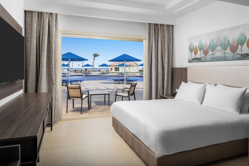 Albatros Makadi Resort — Hotel rooms in Makadi Bay, Red Sea