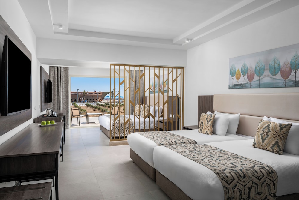 Albatros Makadi Resort — Hotel rooms in Makadi Bay, Red Sea