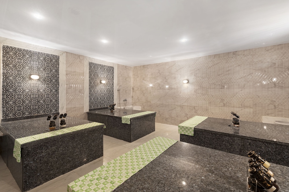 Pickalbatros Blu Spa Resort -Adults Friendly 16 Years Plus -Couples Only- Ultra All-Inclusive — Spa in Hurghada, Red Sea