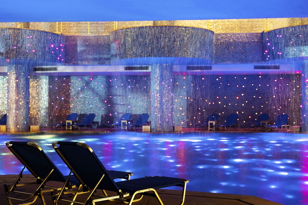 Pickalbatros Blu Spa Resort -Adults Friendly 16 Years Plus -Couples Only- Ultra All-Inclusive — Swimming pool in Hurghada, Red Sea