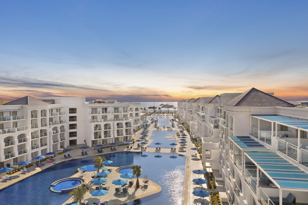 Pickalbatros Blu Spa Resort -Adults Friendly 16 Years Plus -Couples Only- Ultra All-Inclusive — Swimming pool in Hurghada, Red Sea