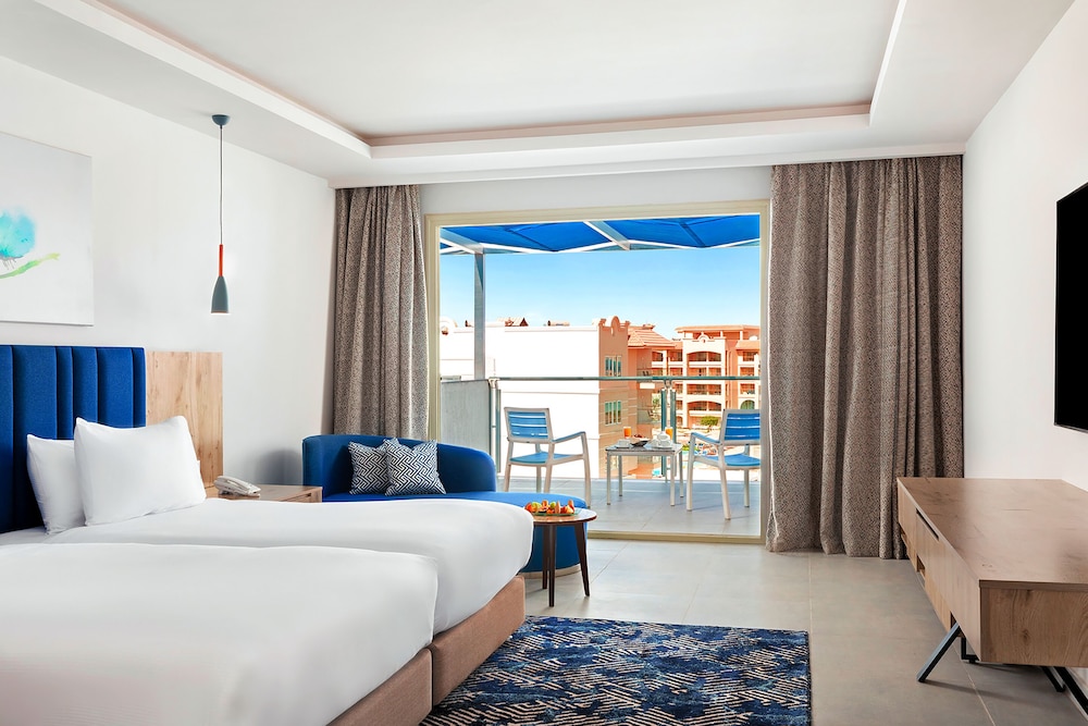 Pickalbatros Blu Spa Resort -Adults Friendly 16 Years Plus -Couples Only- Ultra All-Inclusive — Hotel rooms in Hurghada, Red Sea