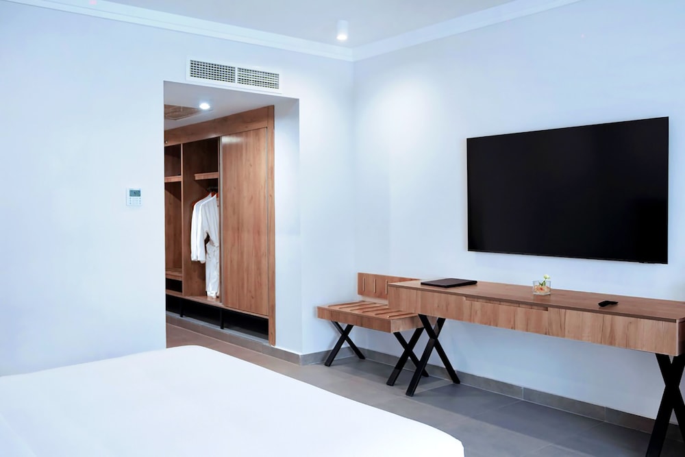 Pickalbatros Blu Spa Resort -Adults Friendly 16 Years Plus -Couples Only- Ultra All-Inclusive — Hotel rooms in Hurghada, Red Sea
