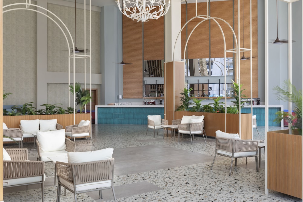 Pickalbatros Blu Spa Resort -Adults Friendly 16 Years Plus -Couples Only- Ultra All-Inclusive — Restaurant & bars in Hurghada, Red Sea