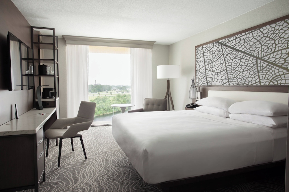 Marriott Orlando Airport Lakeside — Hotel rooms in Orlando, Florida
