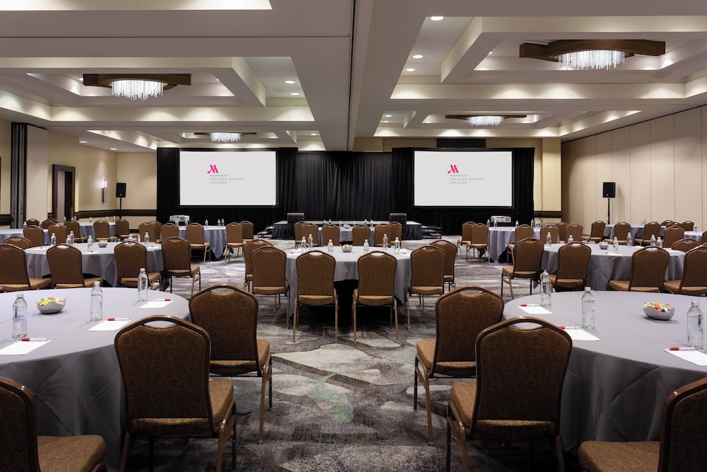 Marriott Orlando Airport Lakeside — Hotel building in Orlando, Florida