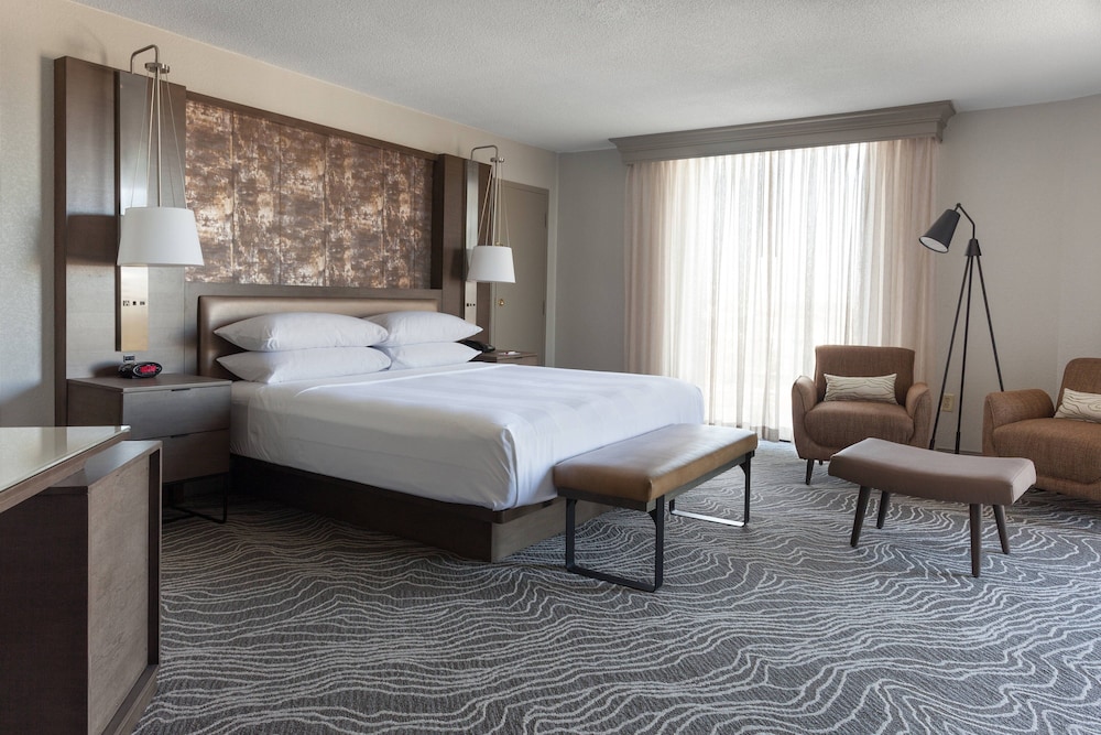 Marriott Orlando Airport Lakeside — Hotel rooms in Orlando, Florida