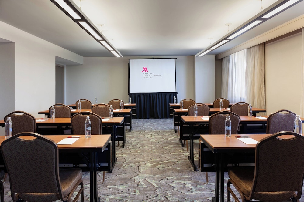 Marriott Orlando Airport Lakeside — Hotel building in Orlando, Florida