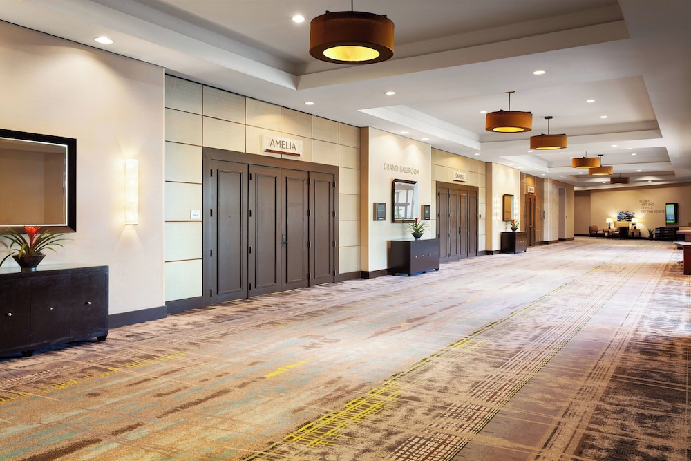 Marriott Orlando Airport Lakeside — Hotel building in Orlando, Florida