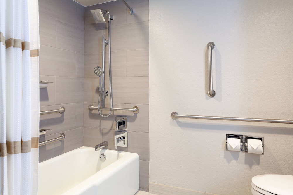 Marriott Orlando Airport Lakeside — Hotel rooms in Orlando, Florida