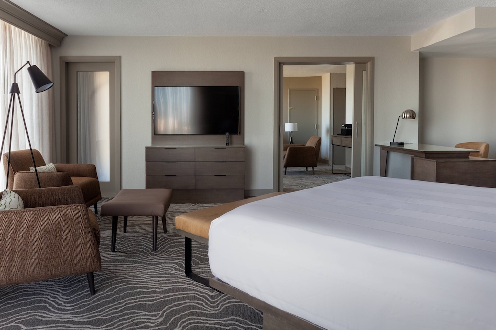 Marriott Orlando Airport Lakeside — Hotel rooms in Orlando, Florida