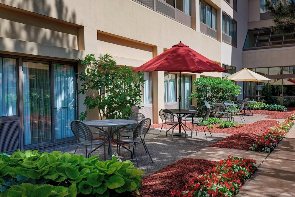 Detroit Marriott Livonia — Hotel building in Livonia, Michigan