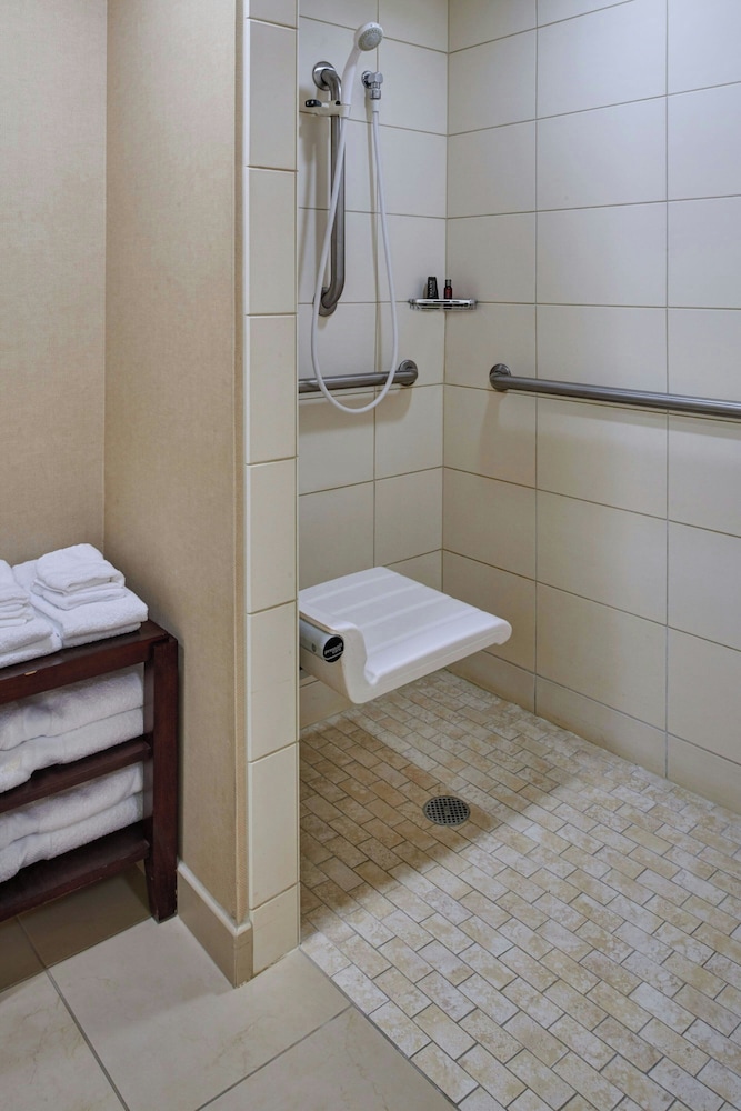 Detroit Marriott Livonia — Hotel rooms in Livonia, Michigan