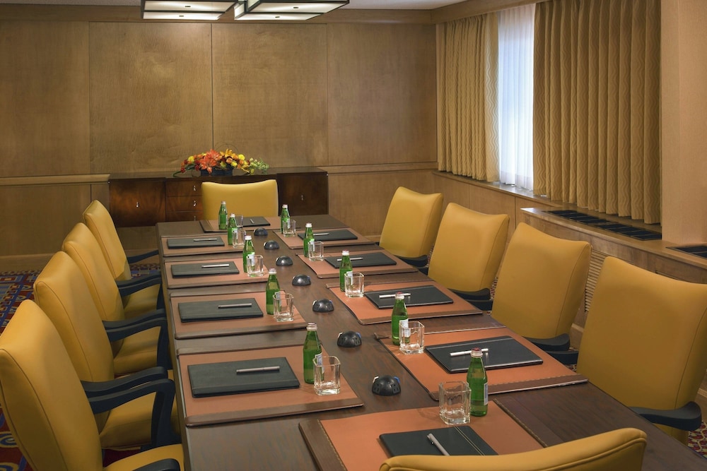 Detroit Marriott Livonia — Hotel building in Livonia, Michigan