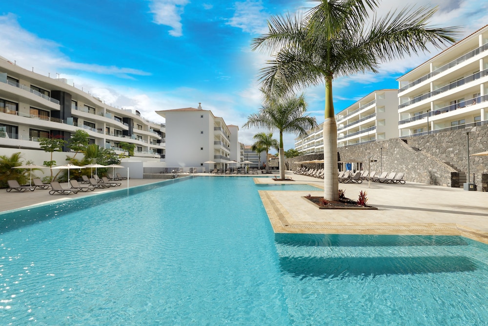 Marinell Collection Palm-Mar — Swimming pool in Los Cristianos, Canary Islands