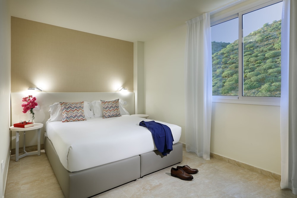 Marinell Collection Palm-Mar — Hotel rooms in Los Cristianos, Canary Islands