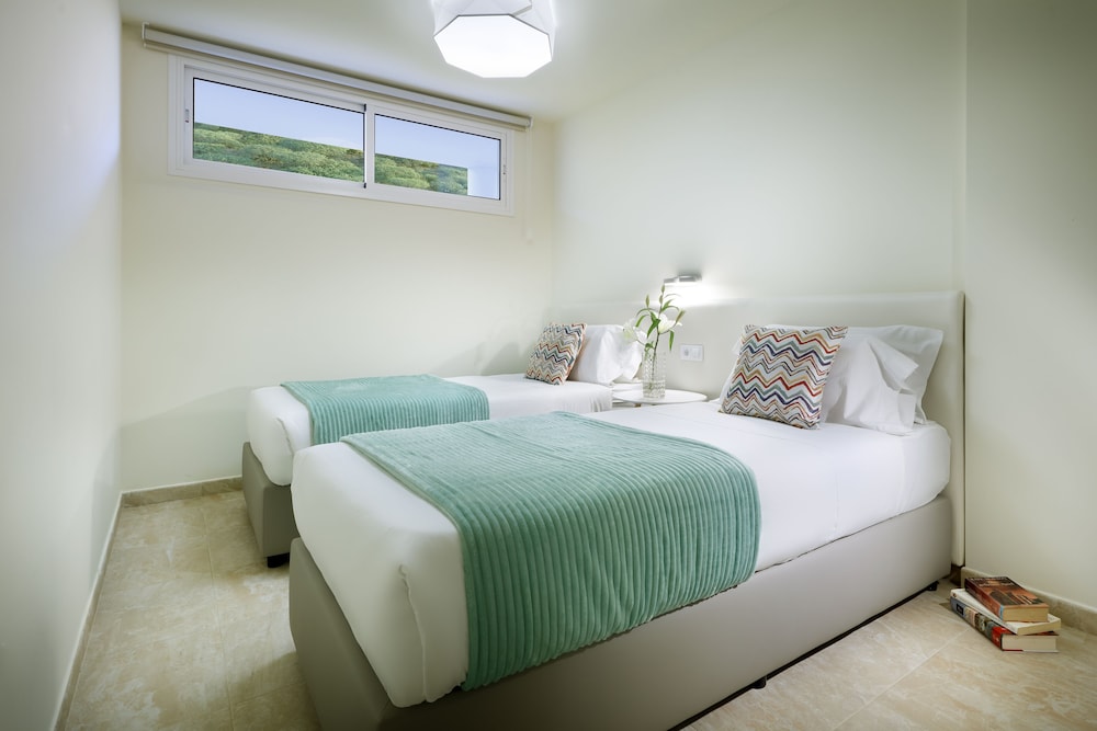 Marinell Collection Palm-Mar — Hotel rooms in Los Cristianos, Canary Islands