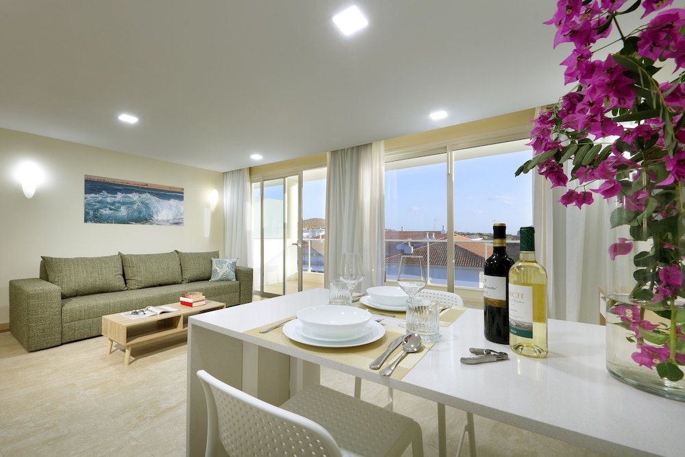 Marinell Collection Palm-Mar — Hotel rooms in Los Cristianos, Canary Islands