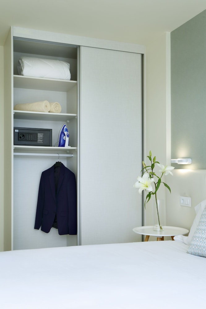 Marinell Collection Palm-Mar — Hotel rooms in Los Cristianos, Canary Islands