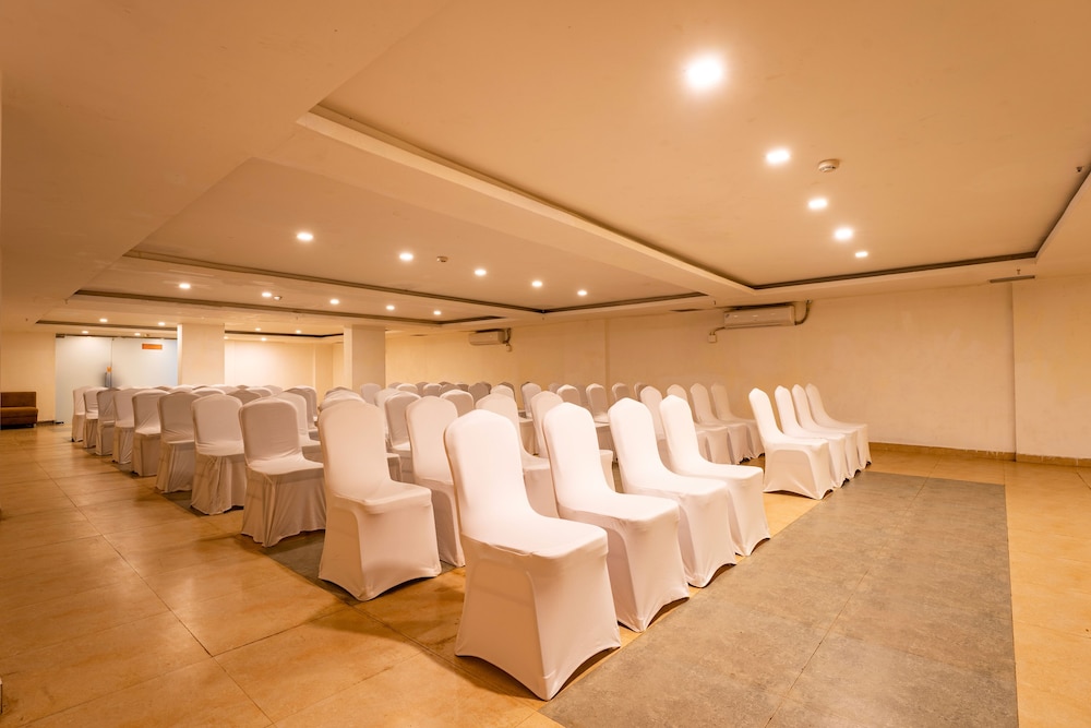 Zone Connect by The Park Parra Goa — Hotel building in Arpora, Goa