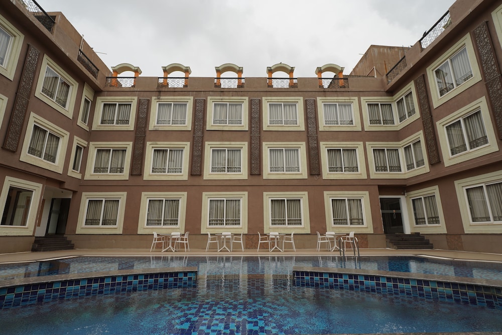 Zone Connect by The Park Parra Goa — Hotel building in Arpora, Goa