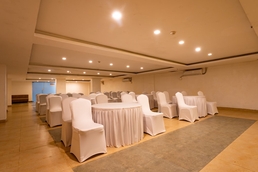 Zone Connect by The Park Parra Goa — Hotel building in Arpora, Goa
