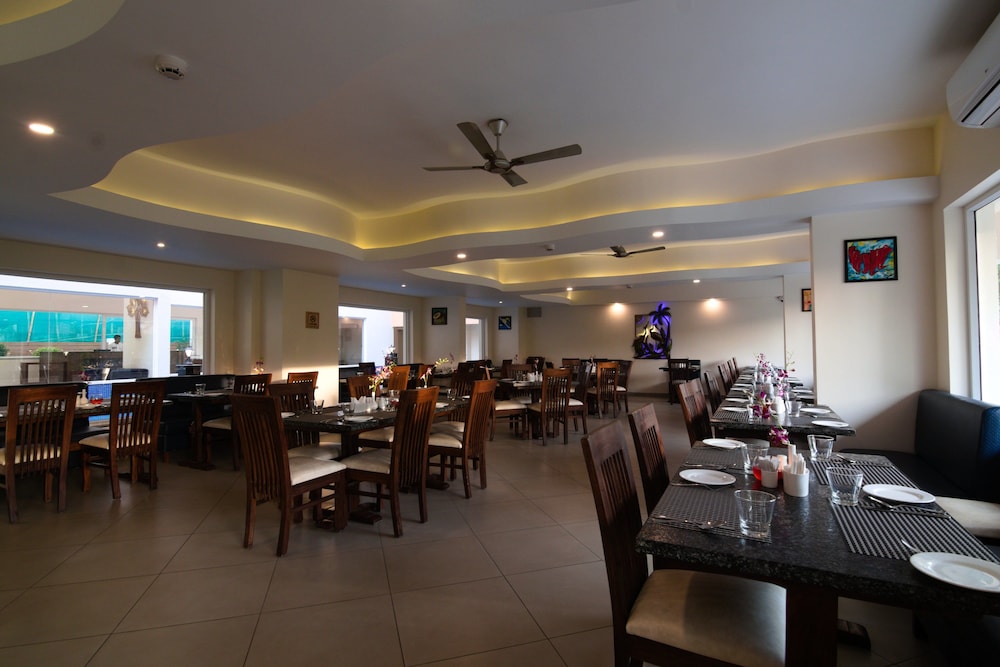 Regenta Central North Goa — Restaurant & bars in Arpora, Goa