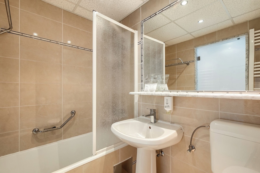 MASLINICA Narcis Hotel — Hotel rooms in Labin, Istria
