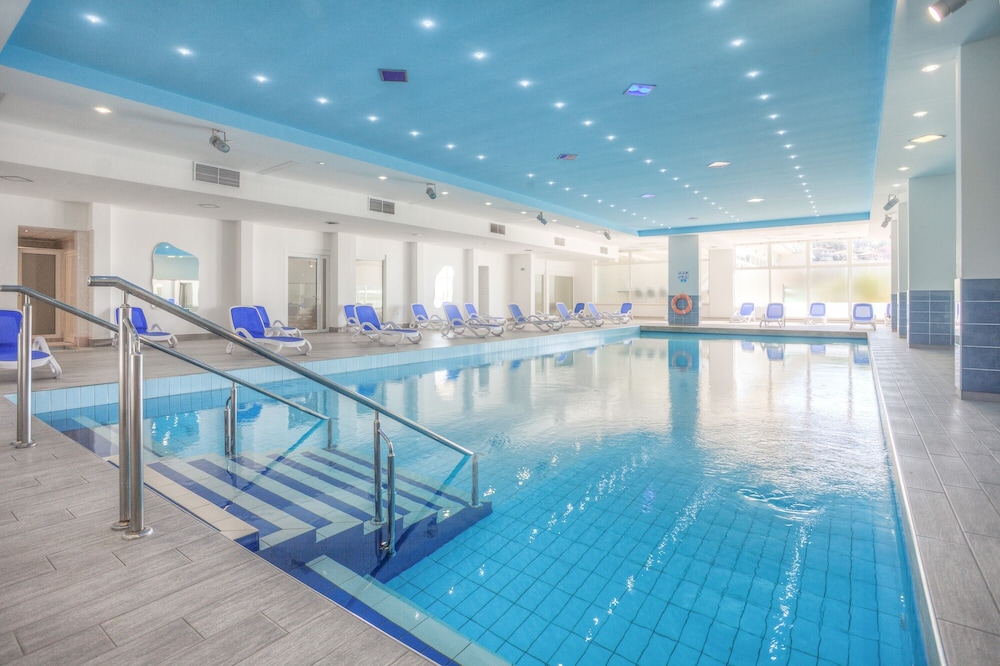 MASLINICA Narcis Hotel — Swimming pool in Labin, Istria