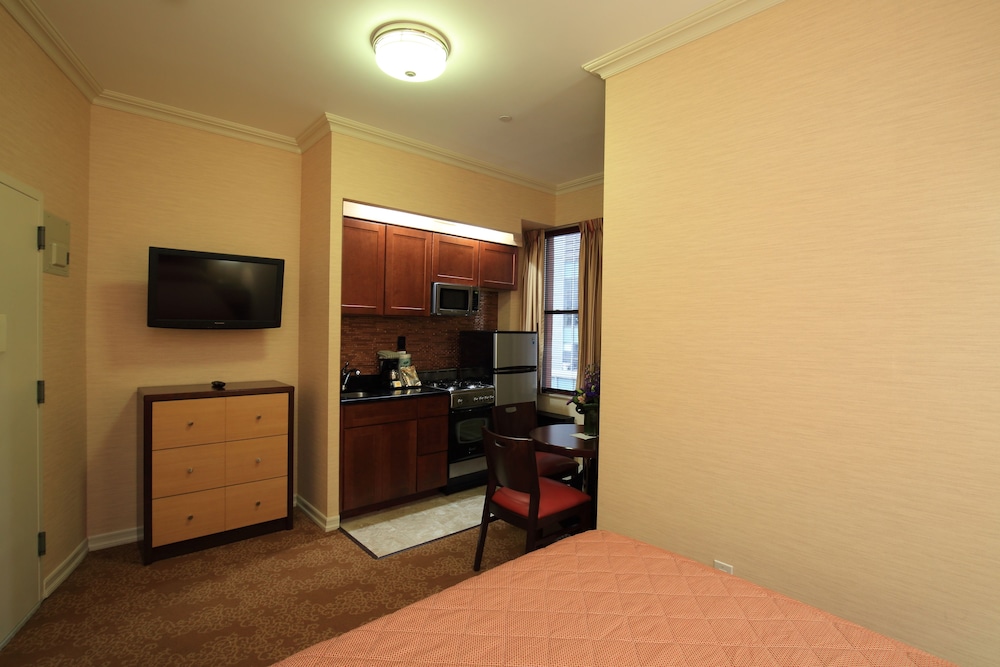 Radio City Apartments — Hotel rooms in New York City, New York State