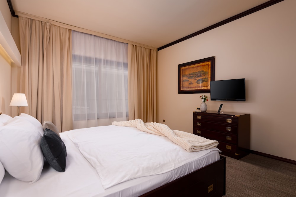 Hotel Nautica — Hotel rooms in Novigrad, Istria