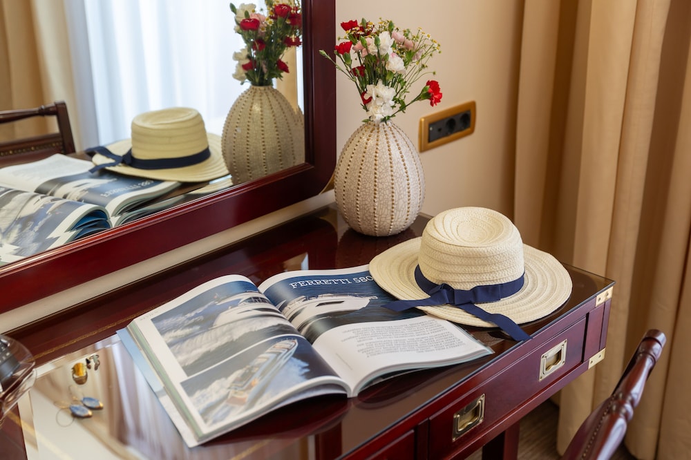 Hotel Nautica — Hotel rooms in Novigrad, Istria