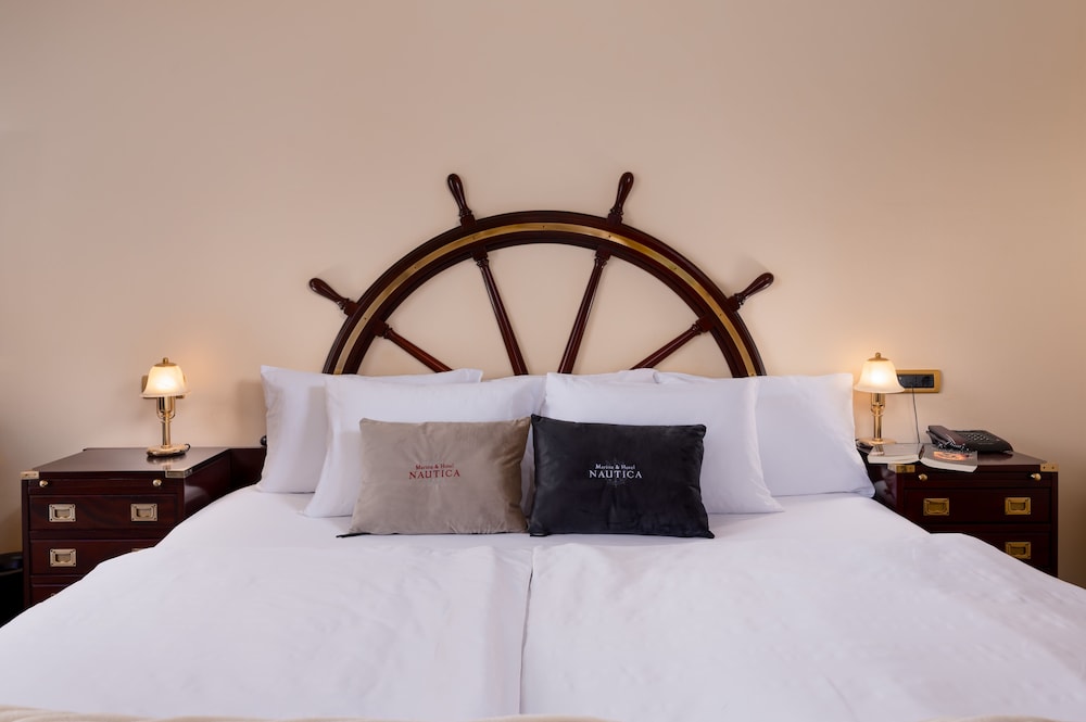 Hotel Nautica — Hotel rooms in Novigrad, Istria